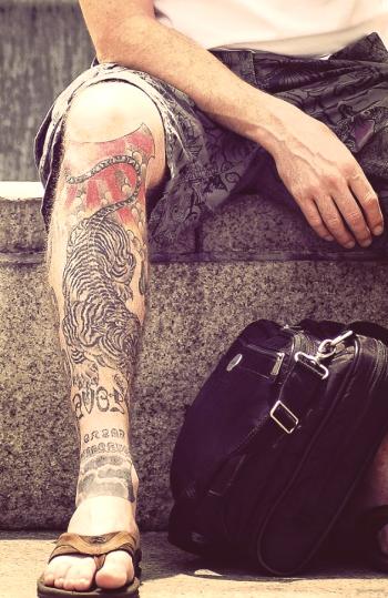 Moški tetovirane noge - trde, a lepe!