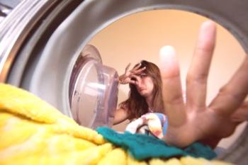 Kako odstraniti vonj iz pralnega stroja