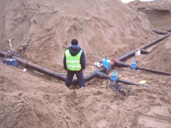 Redes externas de abastecimiento de agua y saneamiento: el orden de las obras.