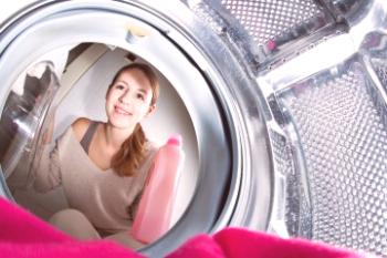 Kako prati suknjič na sintepon v pralnem stroju