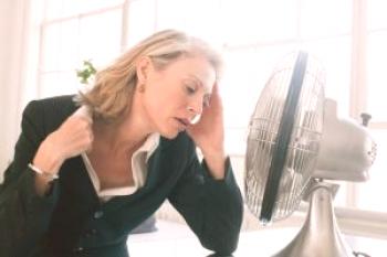 ¿En calor, la presión aumenta o disminuye? ¿La temperatura ambiente afecta a la persona?
