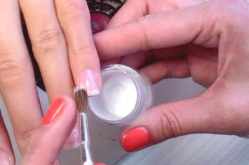 Paso a paso el uso correcto de polvo acrílico para uñas