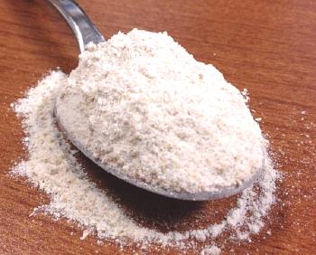 Cuántos gramos de harina en una cuchara de mesa con un tobogán