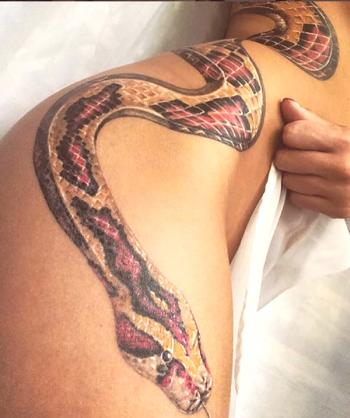 Pomen kačje tetovaže