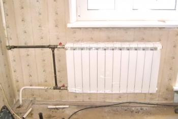 Reemplazo de radiadores de calefacción en el apartamento: instrucciones paso a paso, selección de batería, costo de reemplazo