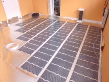 Infrardeča topla tla pod laminatom: namestitev in priključitev