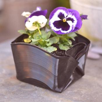 ¡Cómo hacer macetas para flores a partir de discos de vinilo con tus propias manos!