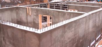 Monolitna osnova iz armiranega betona - fazna gradnja