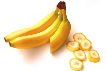 Cuantas calorías contiene una banana sin cáscara