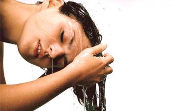 Pérdida de cabello cuando te lavas la cabeza. ¿Cuál es la historia de este fenómeno?