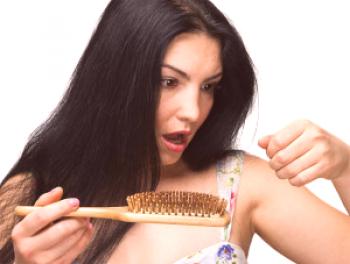 Aceites para la caída del cabello, reseñas de la aplicación de aceites esenciales.