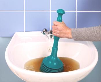 Odstranjevanje kanalizacije hiše - metode in oprema za čiščenje lastnih rok, cena za storitev.