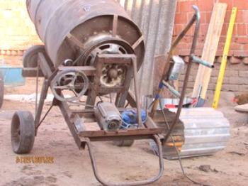 Mešalnik betona domače proizvodnje: motor in zmogljivost iz pralnega stroja