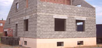 Zgradbe iz blokov iz razširjene gline, projekti in cene