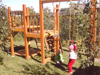 Parque infantil con sus propias manos: preparación del sitio, construcción de estructuras.