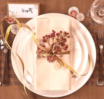 Lepa namizna postavitev: foto ideje, počitniške dekoracije, kako služiti praznično mizo