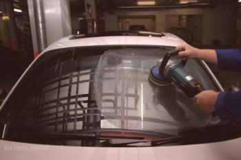 ¿Cómo restaurar la transparencia de las ventanas de automóviles?