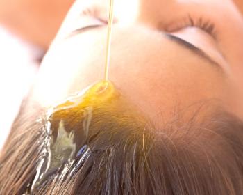 Olje za krepitev las: kaj eterična olja bolje krepijo korenine, ocene