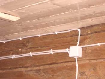 Električna napeljava v leseni hiši z lastnimi rokami: shema na ključ, video navodila