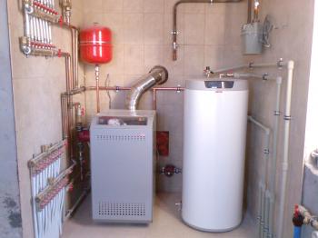 Sistema de calefacción de dos circuitos para el hogar: unidad
