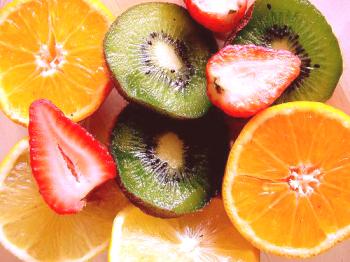 Katera živila vsebujejo vitamin C: sadne zelenjave