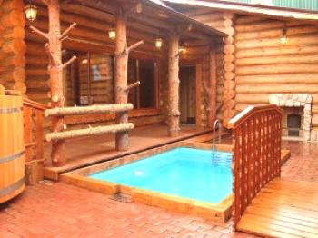 Una sauna de un tronco o de un tronco es mejor: todas las ventajas y desventajas de esta construcción