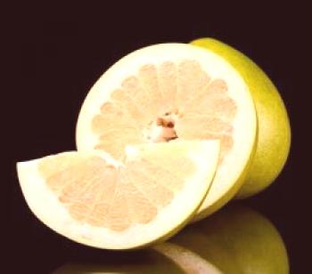 Pomelo: hibrid sadja, koristne lastnosti, rast, kako izbrati zrelo sadje, koristi in škodo