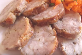 Domača piščančja klobasa - 4 recepti: z želatino v foliji, v črevesju, s svinjino in v steklenici.