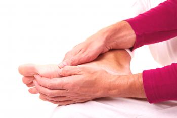 Горене и възпалени крака: премахване на причините и лечение на народни методи
