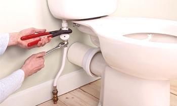 Свързване на тоалетната към канализацията: монтажни методи