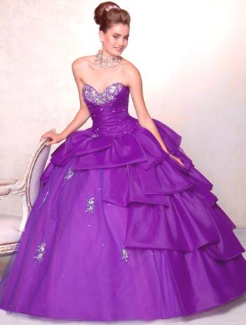 20 Vijolične obleke za pravljično poroko