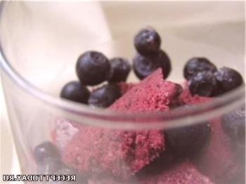 Recept: Zamrznjeni jogurt s sadjem