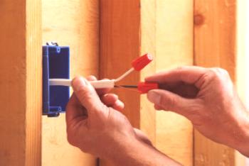 Električne napeljave v leseni hiši z lastnimi rokami: navodila po korakih (video, vezje)
