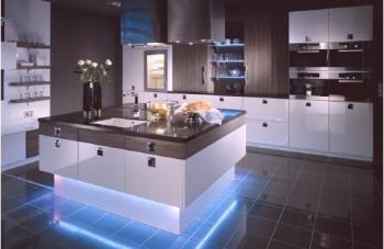 Izbira in ureditev LED traku za kuhinjo