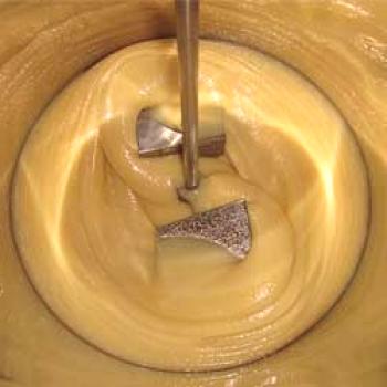 ¿Qué es la crema de miel o miel batida: la tecnología de la cocina?