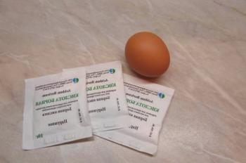 Ефективна отрова за хлебарки с борна киселина и яйца от пилета