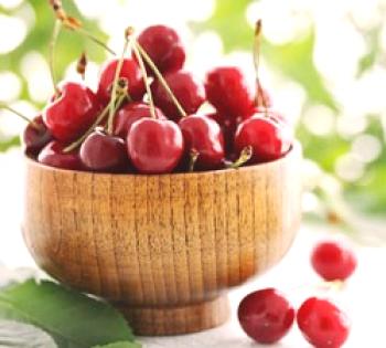 Cherry: koristne, terapevtske lastnosti in kontraindikacije, koristi in škoda