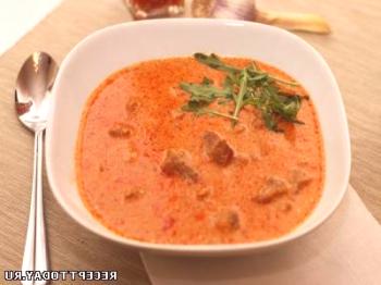 Рецепта: Свинска супа със заквасена сметана