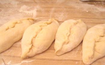 Testo za peko v pečici: recepti korak za korakom