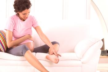 Por qué piernas duelen durante el embarazo y qué hacer