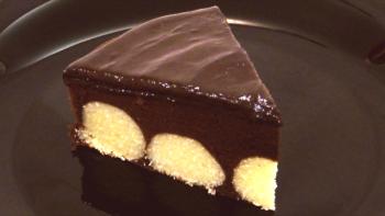 Čokoladna torta s sirovimi kroglicami: Step by Step Recipes