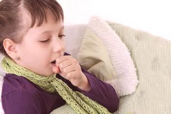 Cómo curar la tos de un niño en casa.
