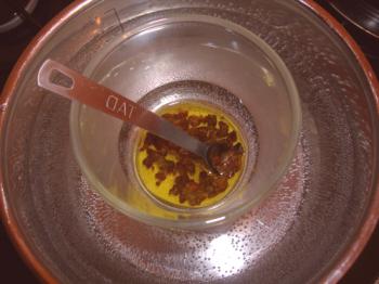 Priprava propolisovega olja, uporaba, terapevtske lastnosti