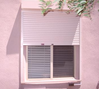 ¿Cómo instalar persianas en windows?