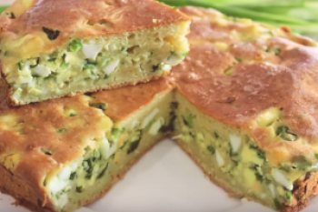 Pastel de alforfón con cebolla verde y huevos - 2 recetas para fotos y videos