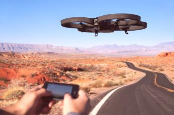 Helikopterjev drone s CCTV kamero - dragocena igra za kakršen koli namen.