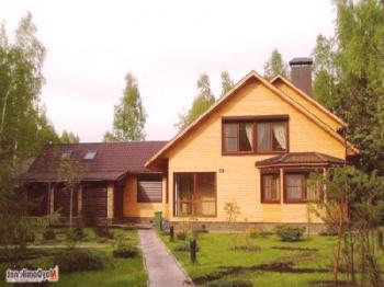 Kakšna mora biti razdalja med lesenimi hišami med gradnjo