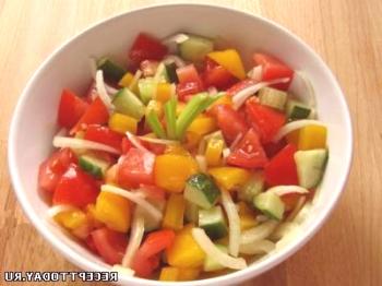 Recept: Rastlinska solata brez majoneze